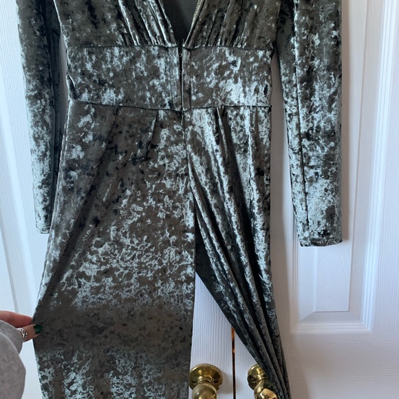 Crushed Velvet Plunging Jumpsuit - Picture 3 of 6